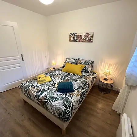 Holiday home Single Storey House With Garden