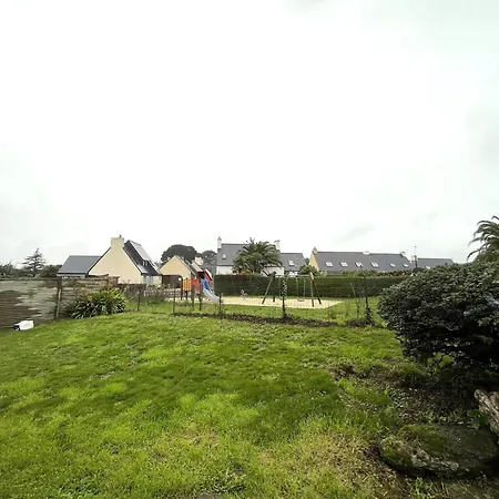 Single Storey House With Garden Holiday home *